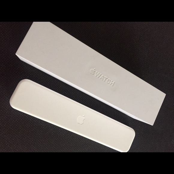 Apple Watch 38mm series one - Picture 3 of 4